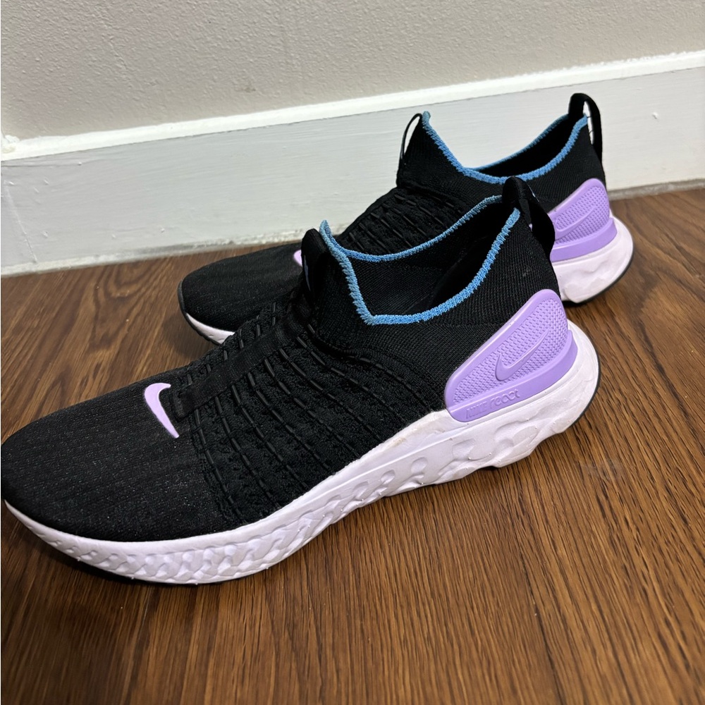 Nike Phantom Black and Lavender Running Shoes